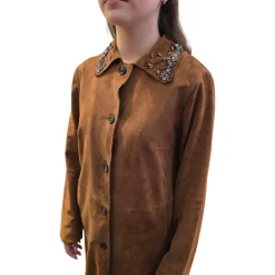 Cappotto donna in camoscio con colletto di pietre luminose
